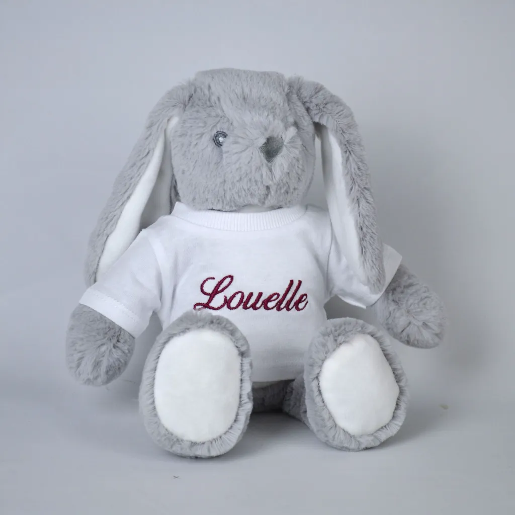 Grijs knuffelkonijn met naam.webp