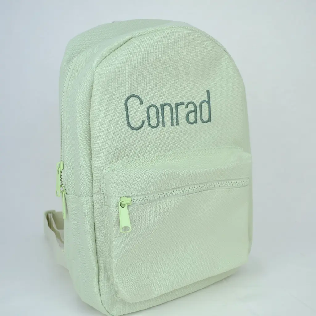 Rugzakje met borduurwerk.webp