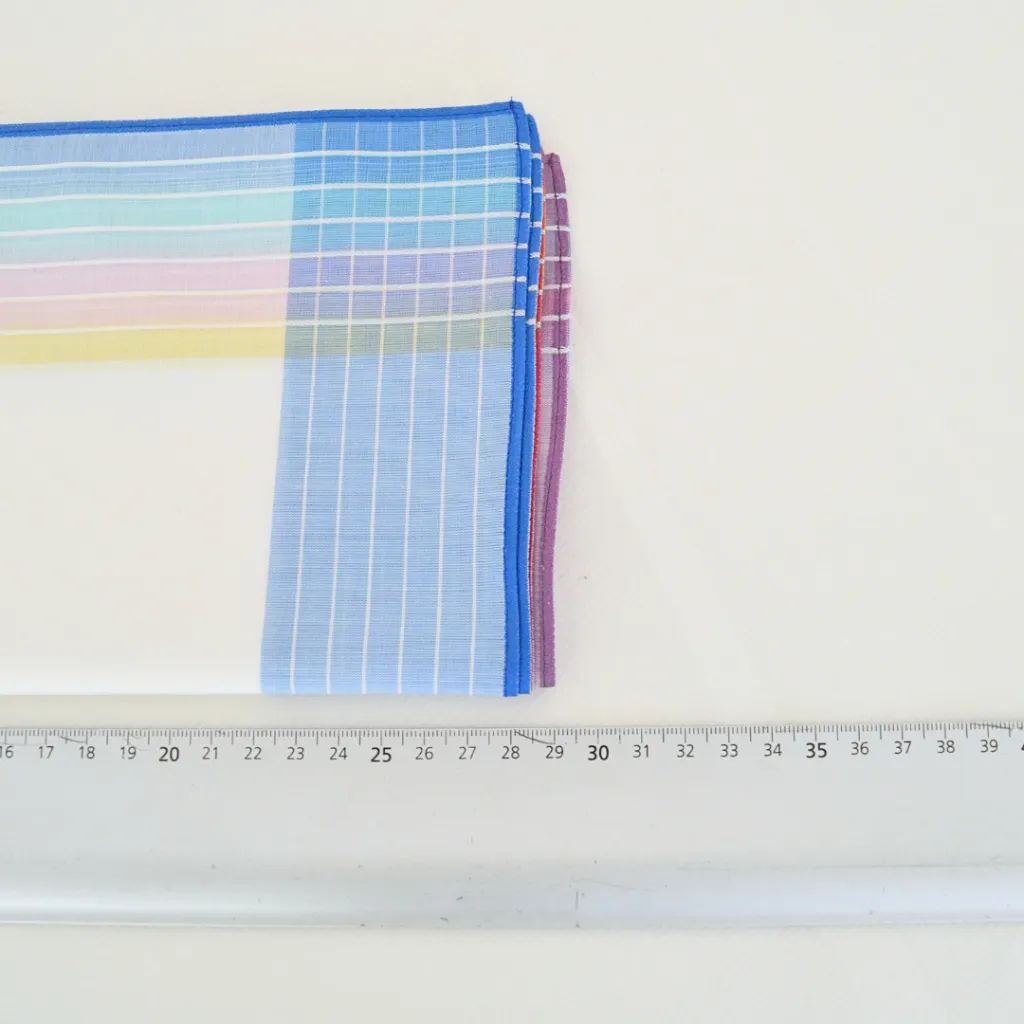 dameszakdoek detail borduurbaar_ afmeting.webp