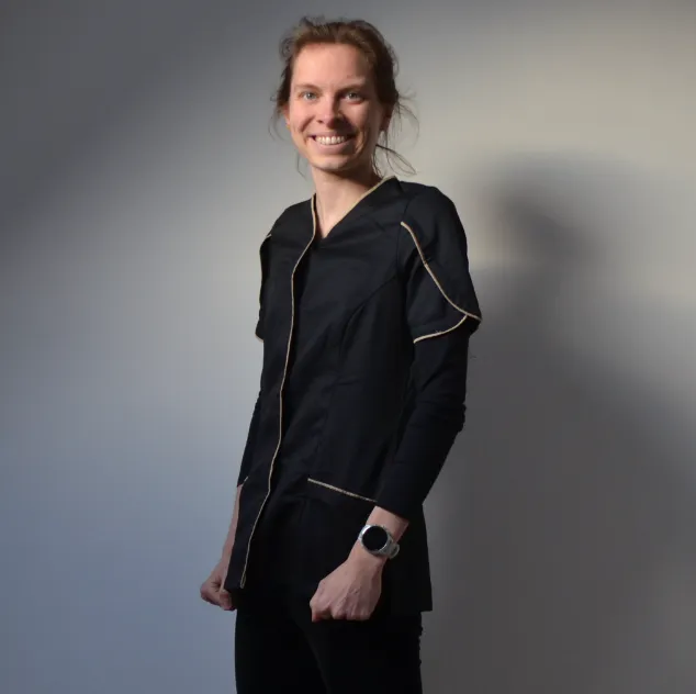 Tuniek Zwart Lotte Personaliseerbaar met naam 2.webp