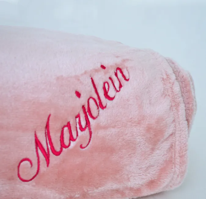 Plaid met naam roze.webp